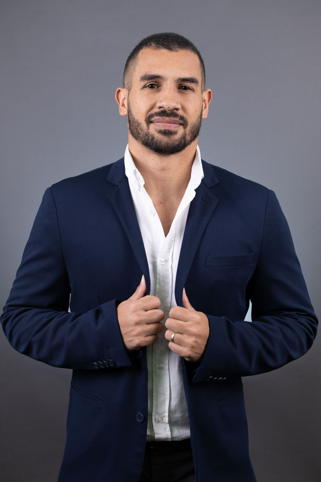 Everton Santana vestindo blazer azul